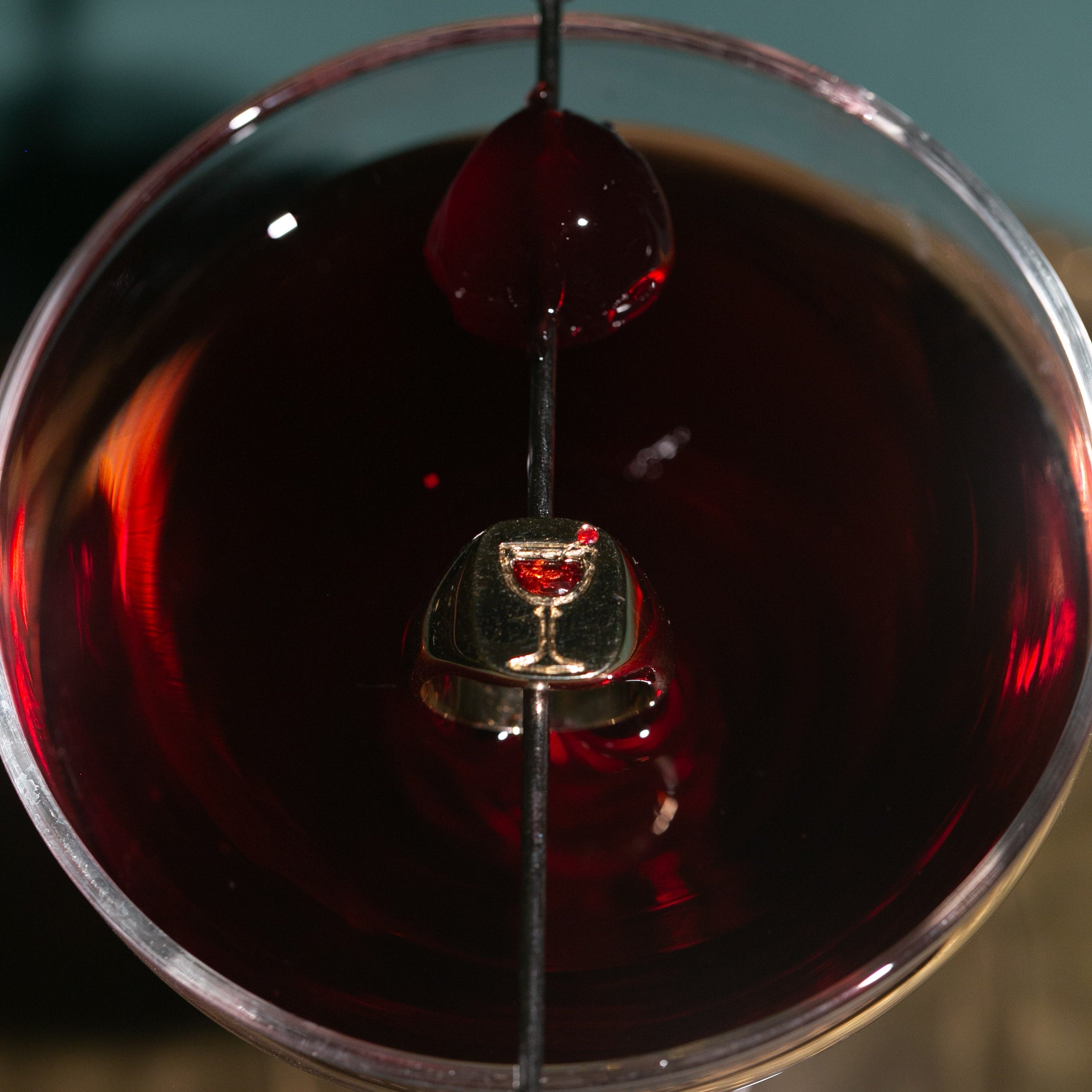 What Is a Cocktail Ring: Complete Guide to Statement Rings